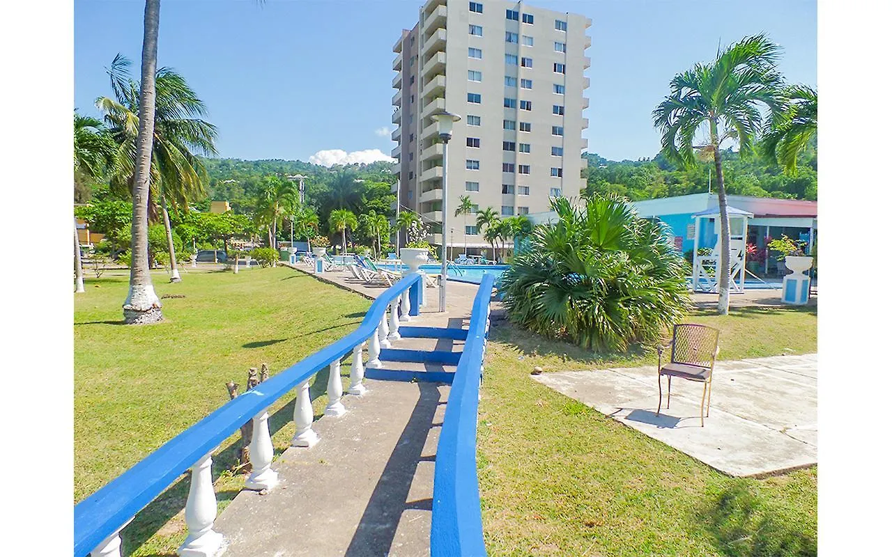 Beach Side Suite At Turtle Towers Ocho Rios Apartment